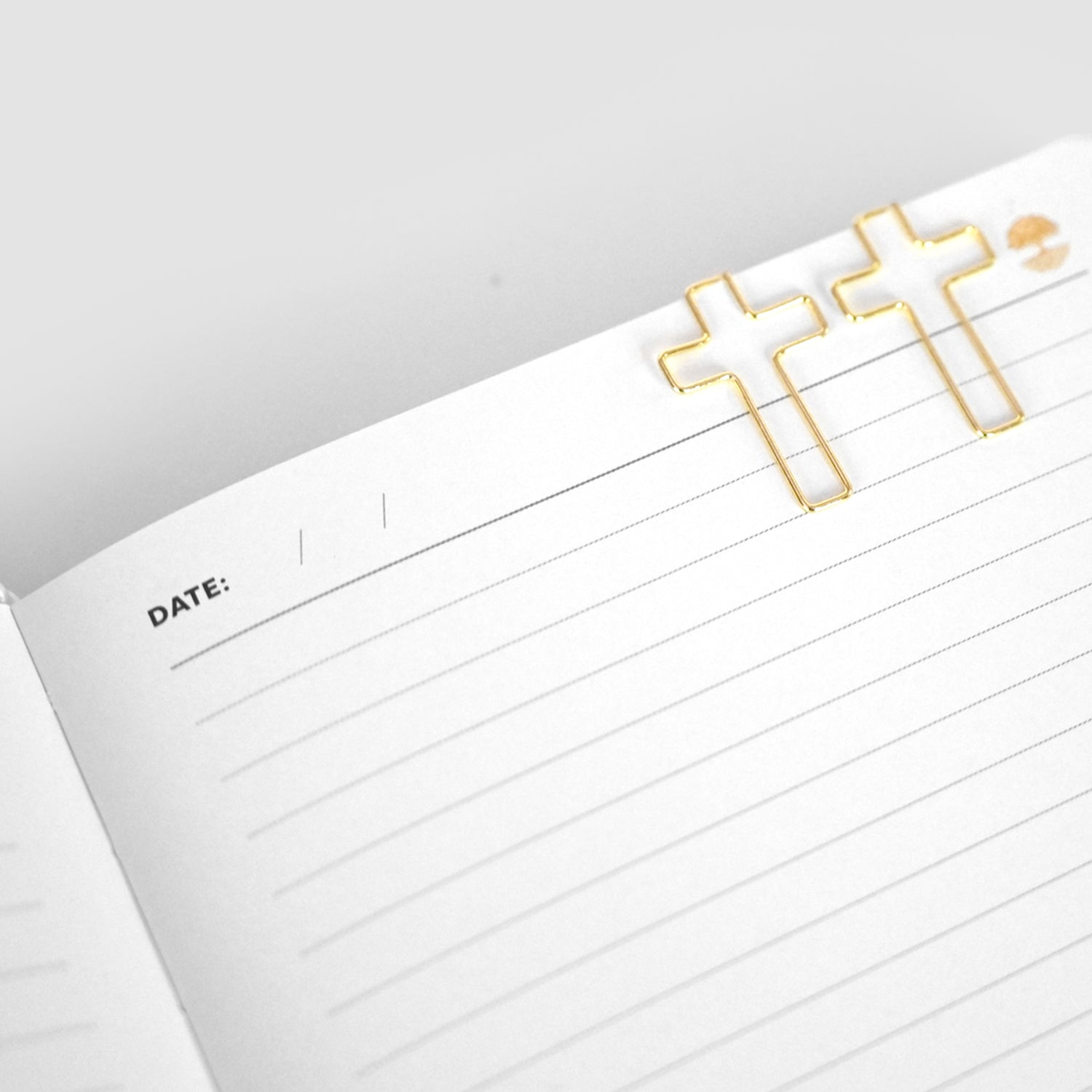 Resilience Journal: A Journey of Faith and Strength